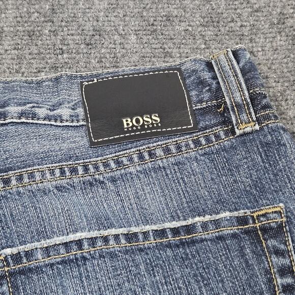 Y2K Hugo Boss Texas Jeans 32x32‎ Blue Denim Relaxed Straight Leg Medium Wash - Picture 4 of 8